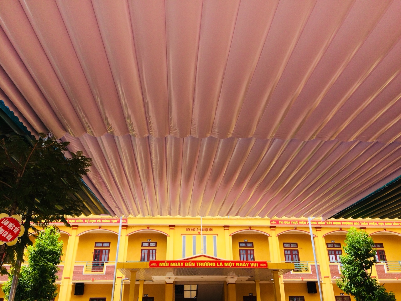 Thi công mái bạt xếp di động tại quận Ba Đình – Hà Nội